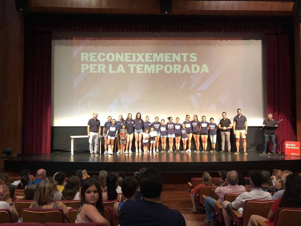 PA TORDERA RECIBE EL PREMIO AL MEJOR EQUIPO DE LA TEMPORADA DE TORDERA