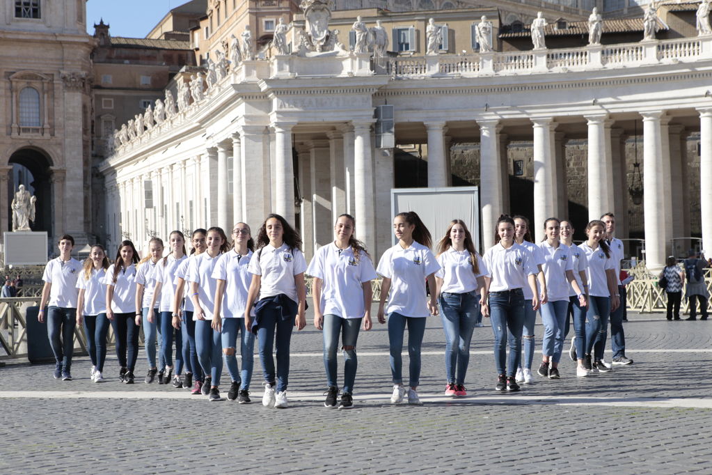 EL GRUPO DE SHOW JUVENIL DE PA TORDERA YA SE ENCUENTRA EN TIERRAS ITALIANAS