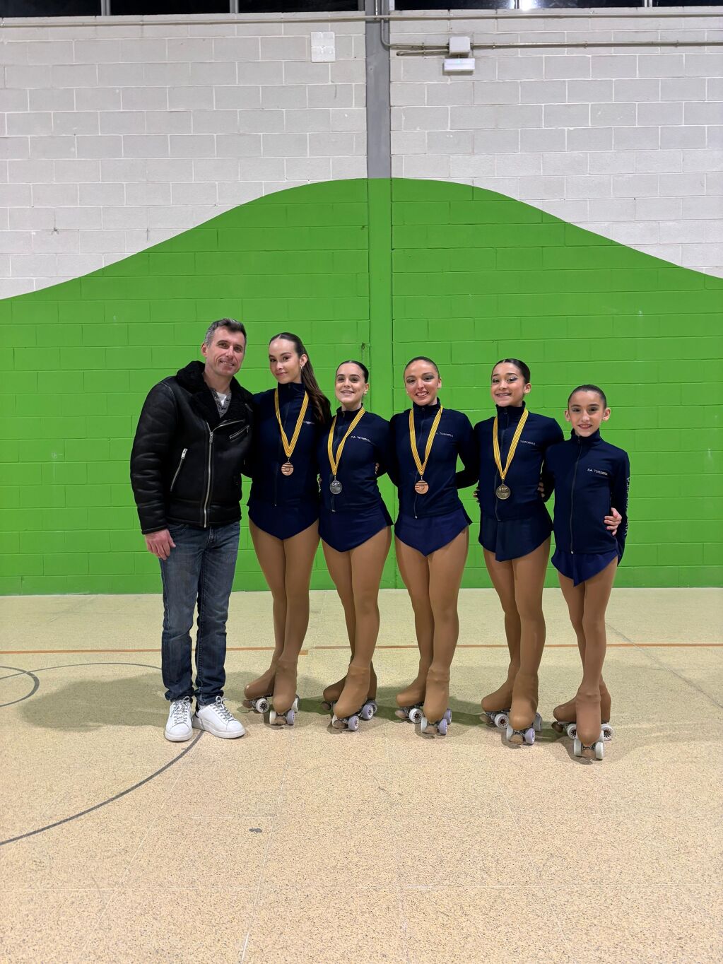 GRAN ACTUACIÓN DE NUESTRAS PATINADORAS DE SOLO DANCE