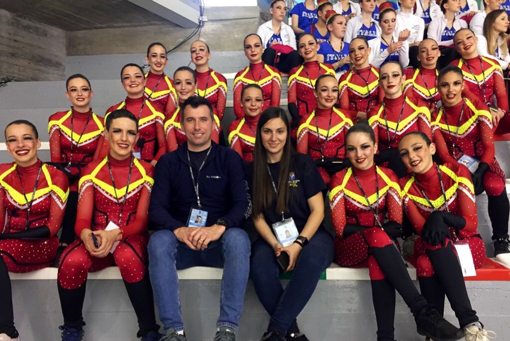 GRAN DEBUT DEL EQUIPO DE SHOW JUNIOR DE PA TORDERA EN EL EUROPEO DE ITALIA