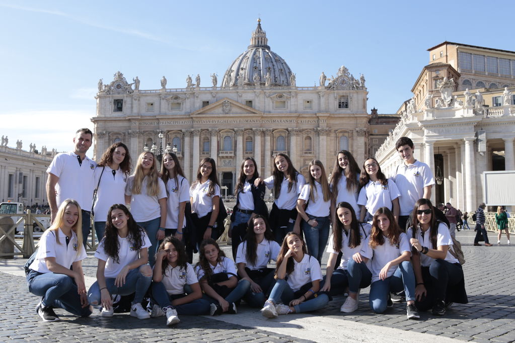 EL GRUPO DE SHOW JUVENIL DE PA TORDERA YA SE ENCUENTRA EN TIERRAS ITALIANAS